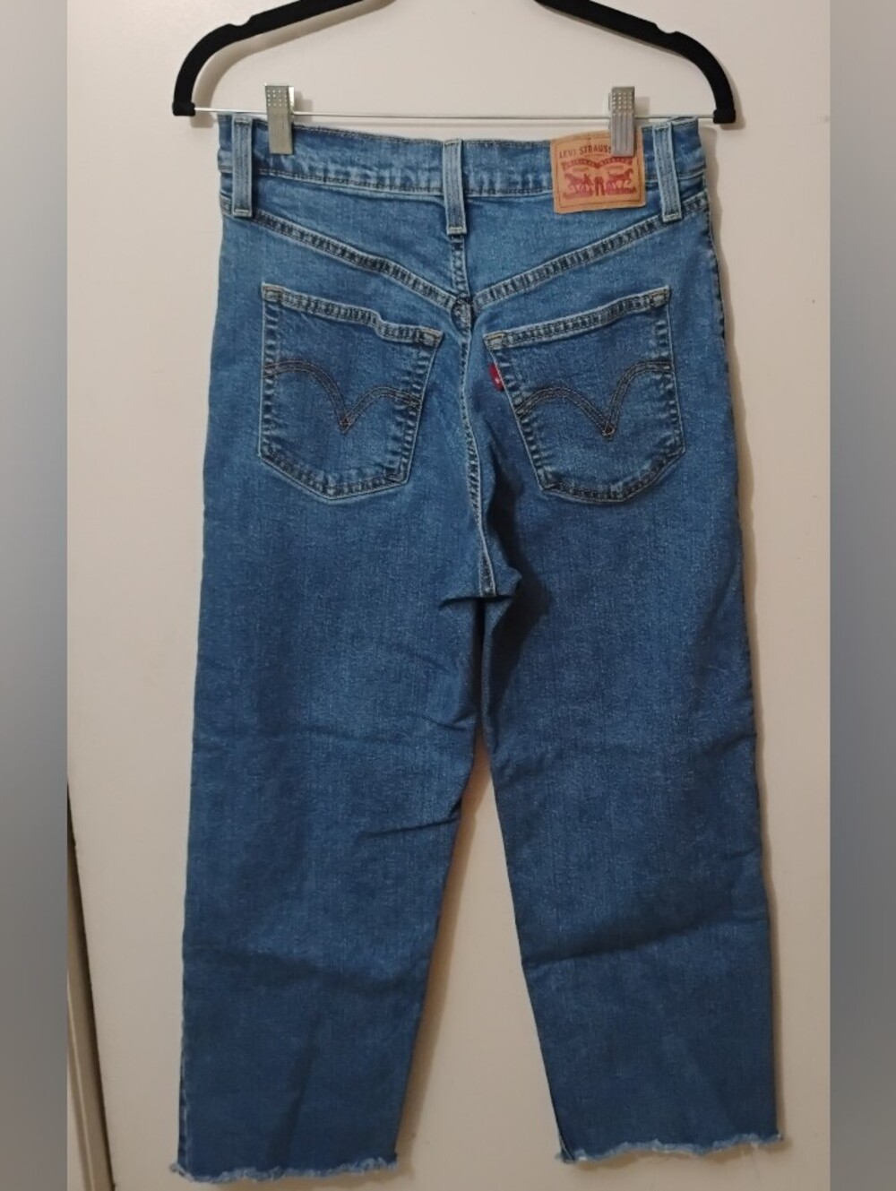 Classic Levi's Blue Ribcage Straight-Leg Ankle Jeans - Picture 2 of 4